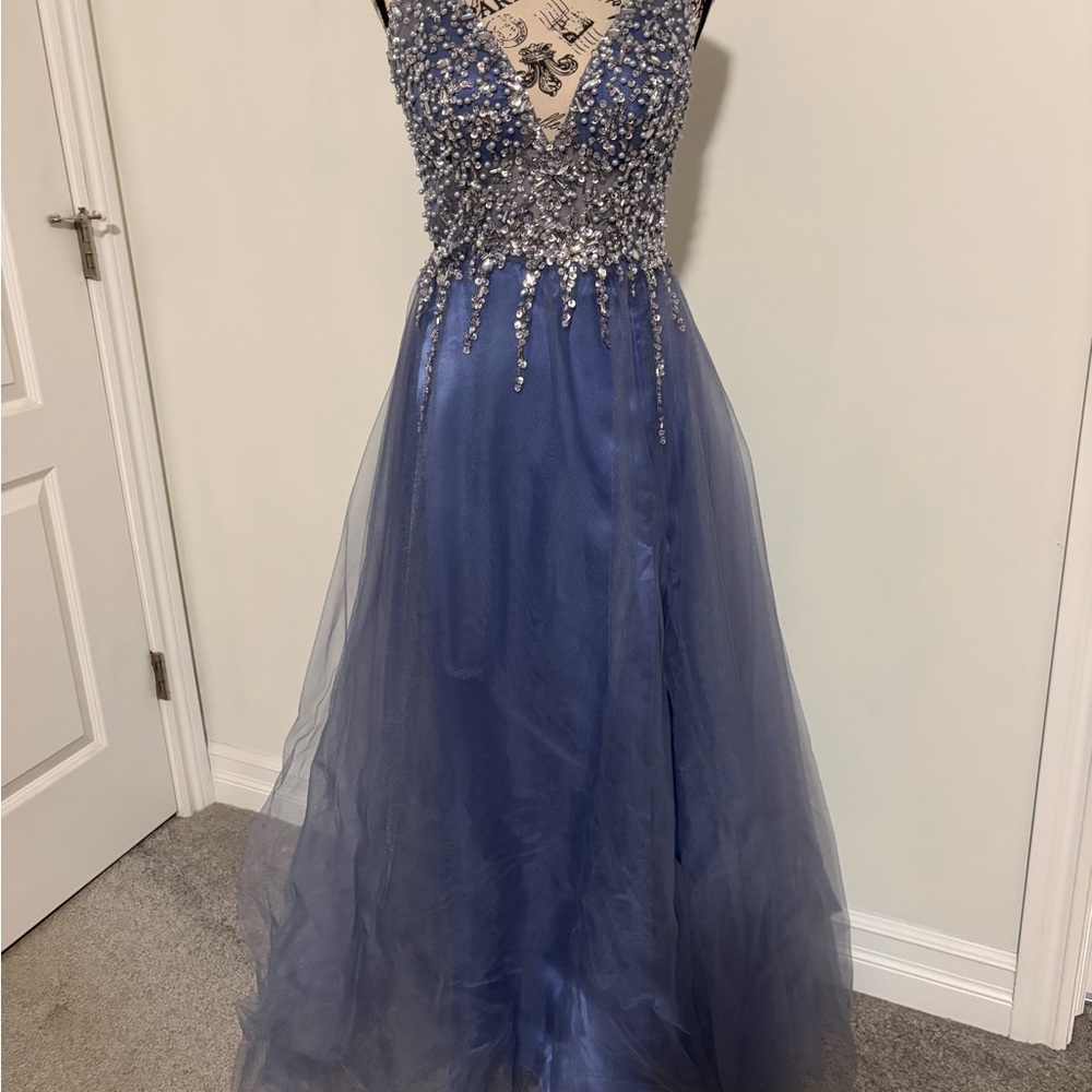 Elegant Blue Prom Dress.
